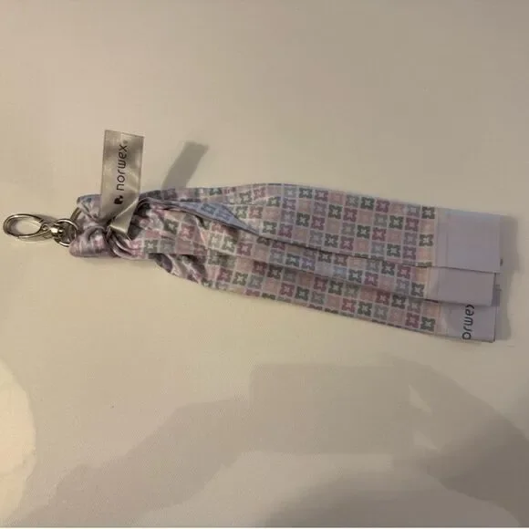 Norwex Optic Scarf Signature Floral Frost NWT - Picture 8 of 11